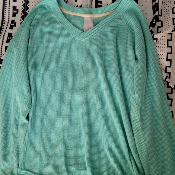 Secret Treasures Other - Secret Treasures blue and white pajama set